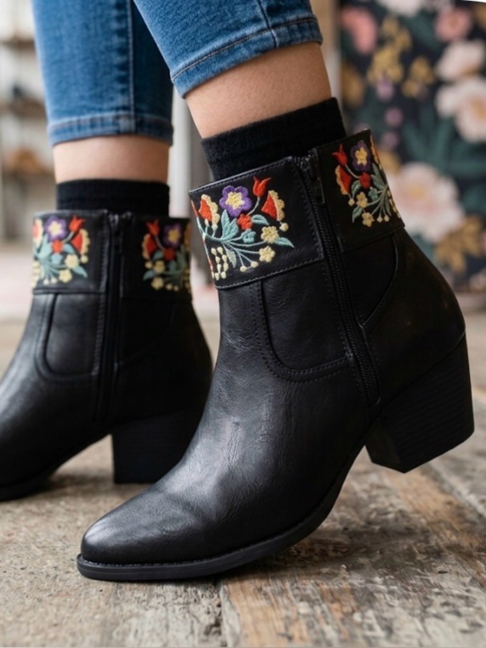 J ADAMS Corral Embroidered Floral Ankle Boots Women’s 7 Black